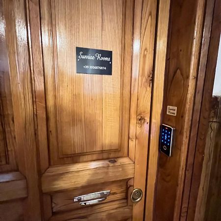 Sunrise Rooms 라스페치아 외부 사진